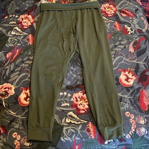 Cute & comfy UA joggers